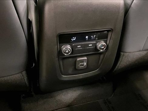Used 2023 Buick Enclave Essence w/ Experience Buick Package FWD image 32