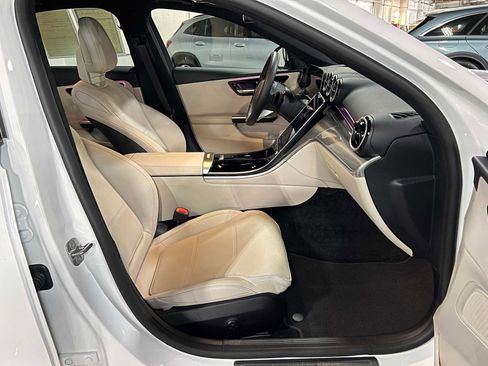 Used 2025 Mercedes-Benz C 300 4MATIC Sedan image 12
