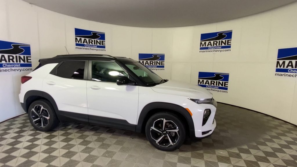 Used 2023 Chevrolet TrailBlazer RS w/ Convenience Package FWD image 3