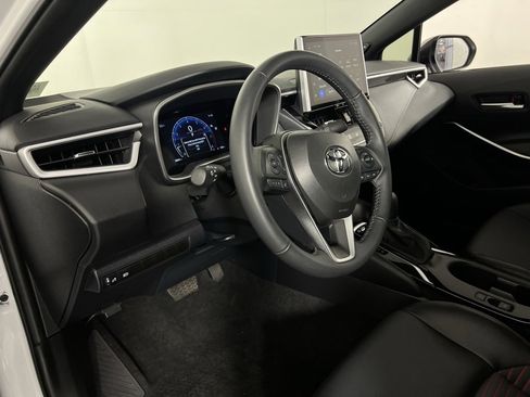 Used 2025 Toyota Corolla XSE image 23