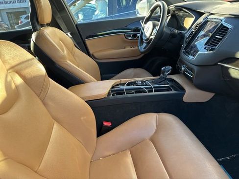 Used 2018 Volvo XC90 T6 Momentum w/ Momentum Plus Package image 17