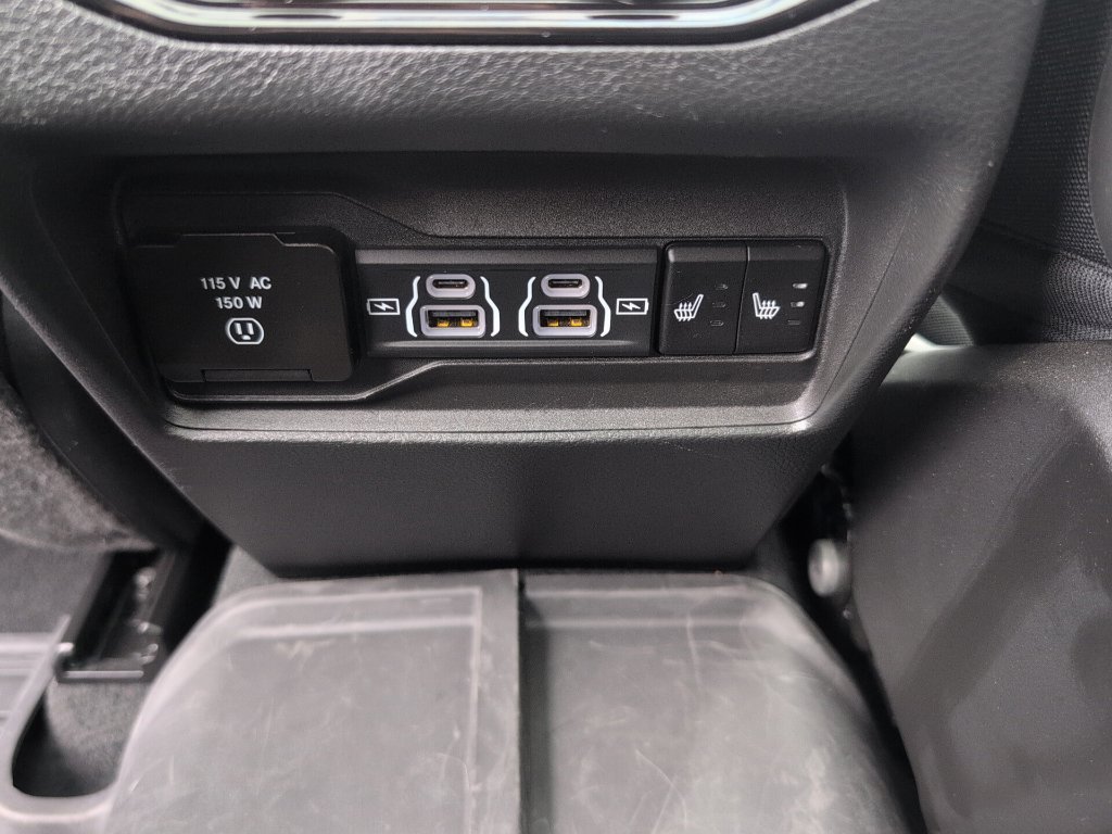 Used 2024 Jeep Grand Cherokee Trailhawk w/ Advanced Protech Group II AWD/4WD image 39