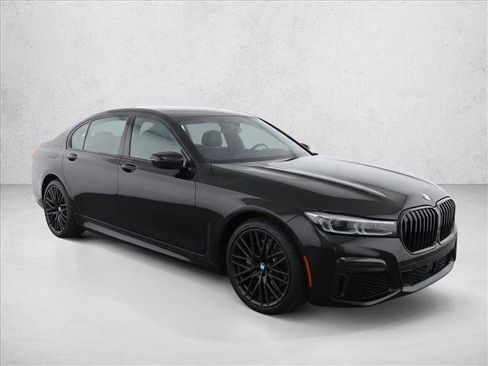 Used 2020 BMW 750i xDrive AWD/4WD image 3