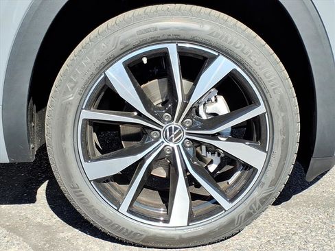 New 2026 Volkswagen Atlas SEL Premium R-Line image 9