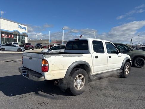Used 2002 Toyota Tacoma PreRunner RWD image 3