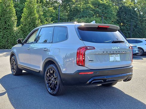Used 2022 Kia Telluride EX w/ EX Premium Package AWD/4WD image 5