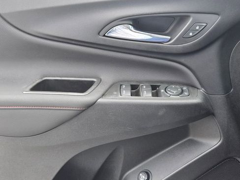 Used 2022 Chevrolet Equinox RS w/ RS Leather Package image 31