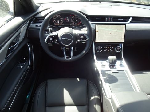 New 2024 Jaguar XF R-Dynamic SE image 22