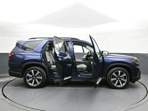 Certified 2024 Honda Pilot Elite image 44