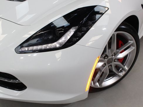 Used 2019 Chevrolet Corvette Stingray Coupe w/ 2LT Preferred Equipment Group RWD image 6