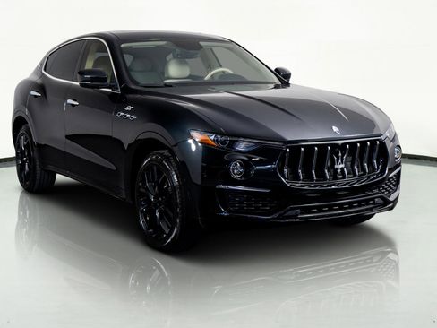 Used 2022 Maserati Levante GT image 4
