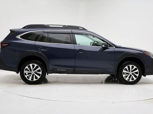 Used 2025 Subaru Outback Premium w/ Popular Package #1 image 3