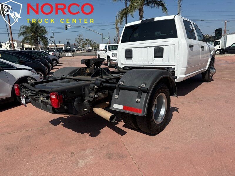 Used 2022 RAM 3500 Tradesman w/ Chrome Appearance Group AWD/4WD image 8
