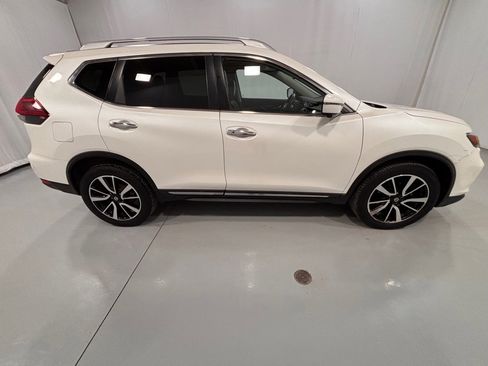 Used 2019 Nissan Rogue SL w/ Premium Package image 4