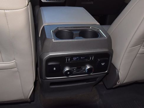 Used 2020 Ford Expedition XLT w/ Equipment Group 202A image 19