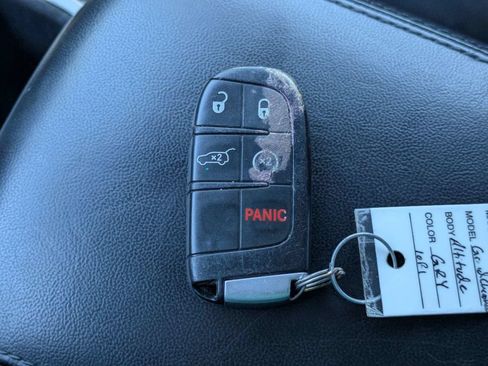 Used 2019 Jeep Grand Cherokee Altitude RWD image 33