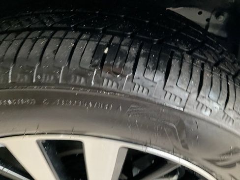 Used 2025 Nissan Pathfinder Platinum w/ Cargo Package image 31