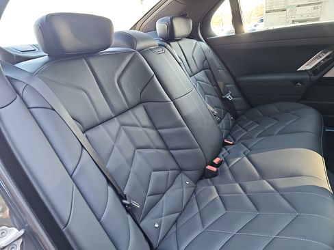 New 2026 BMW 740i image 12