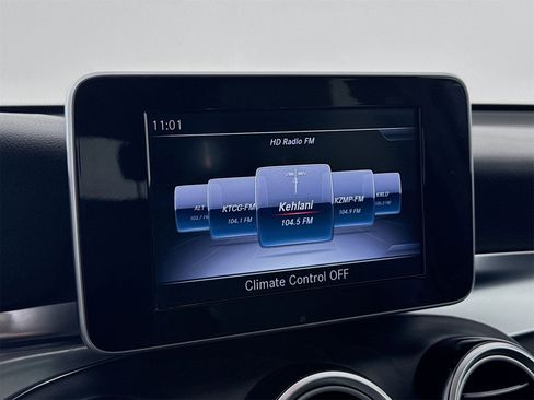 Used 2018 Mercedes-Benz GLC 300 4MATIC image 16