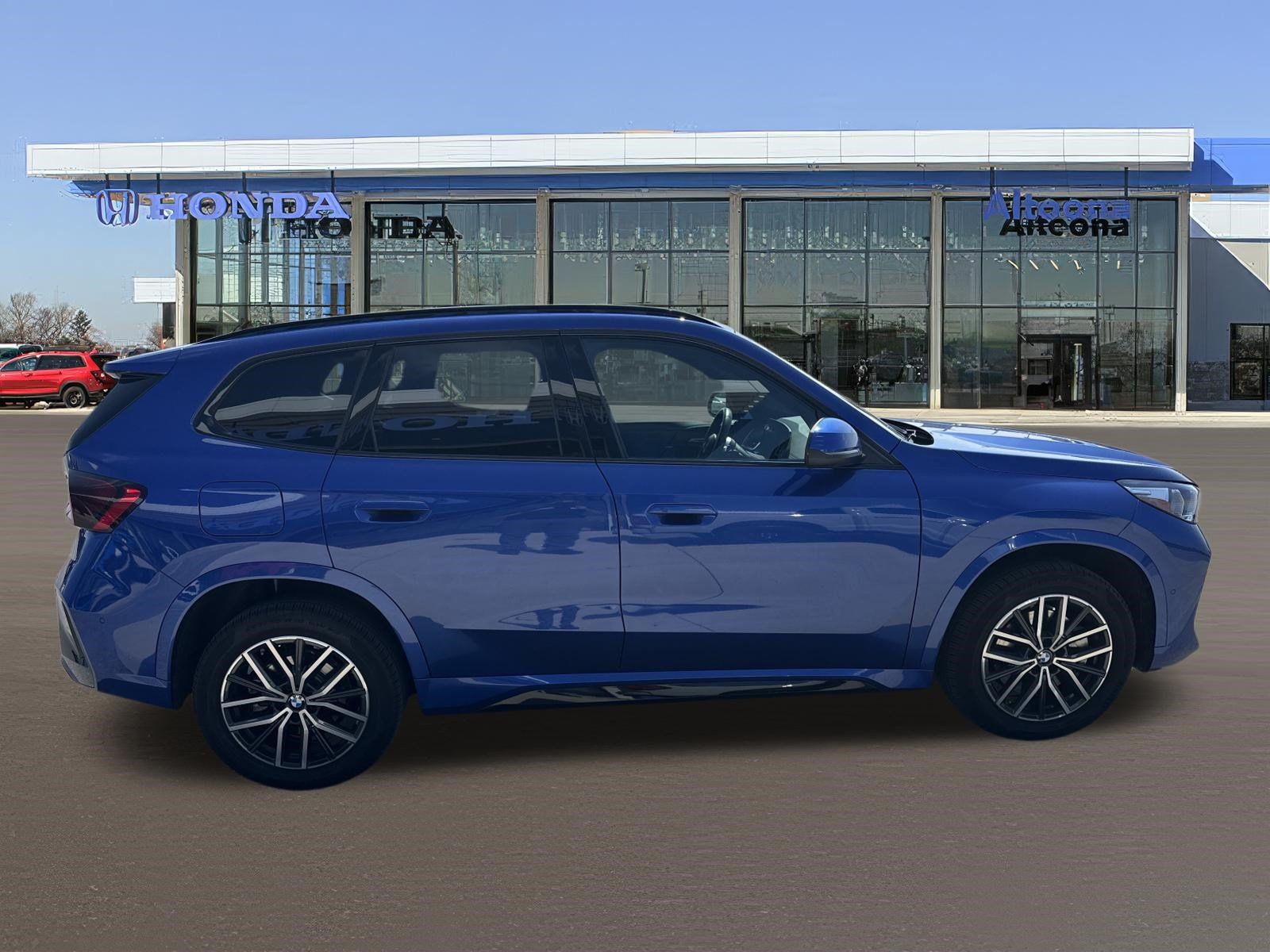 Used 2026 BMW X1 xDrive28i AWD/4WD image 5