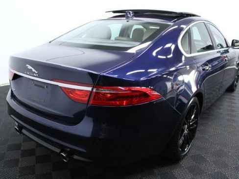 Used 2016 Jaguar XF Prestige image 5
