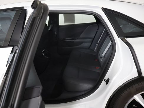Used 2024 Lucid Air Touring AWD/4WD image 31