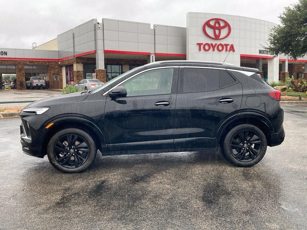 Used 2024 Buick Encore GX Sport Touring AWD/4WD image 6