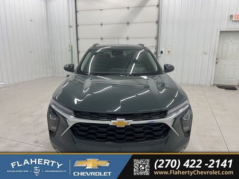 New 2026 Chevrolet Trax LT image 7