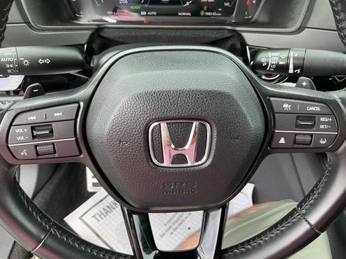 Used 2025 Honda Accord Sport image 30
