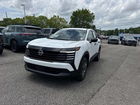 New 2026 Nissan Kicks S FWD image 8