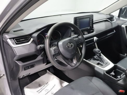 Used 2021 Toyota RAV4 LE AWD/4WD image 15