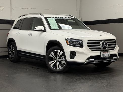Used 2025 Mercedes-Benz GLB 250 GLB 250 image 2