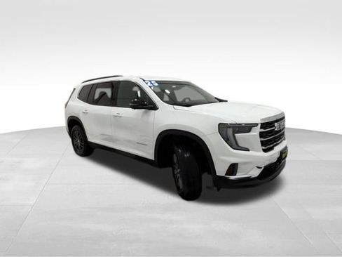 Used 2025 GMC Acadia Elevation image 7