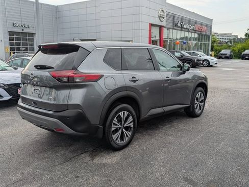 Used 2023 Nissan Rogue SV FWD image 3