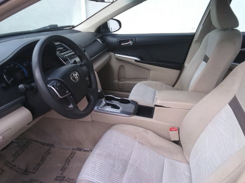 Used 2012 Toyota Camry LE image 11