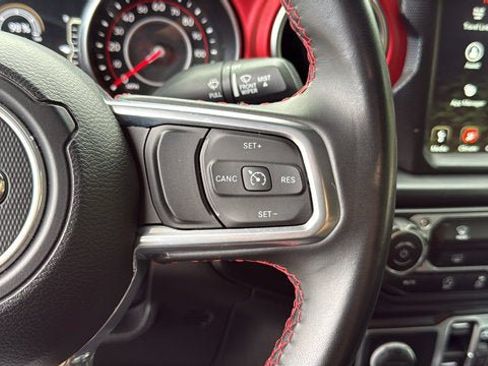 Certified 2022 Jeep Wrangler Unlimited Rubicon AWD/4WD image 16