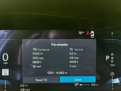 Used 2025 Volvo XC60 B5 Plus image 17