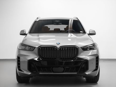 Used 2026 BMW X5 xDrive40i w/ M Sport Package AWD/4WD image 8