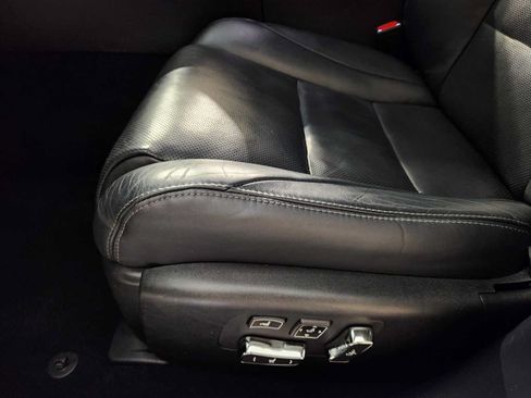 Used 2016 Lexus LS 460 w/ Comfort Package RWD image 25