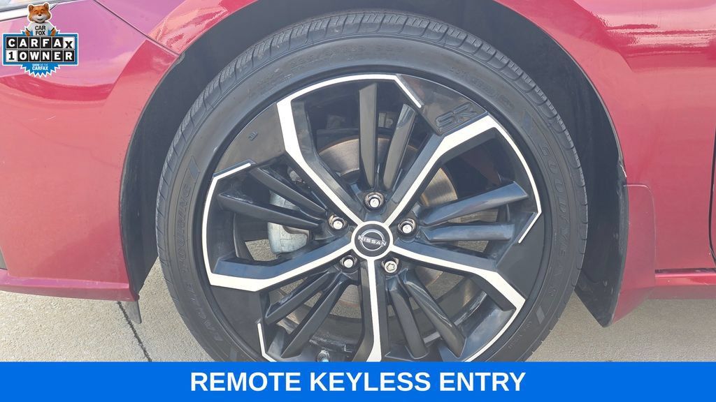 Used 2024 Nissan Altima 2.5 SR FWD image 10