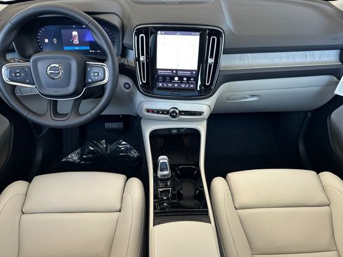 New 2026 Volvo XC40 B5 Ultra AWD/4WD image 10
