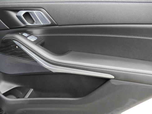 Certified 2022 BMW X7 xDrive40i w/ Premium Package image 33