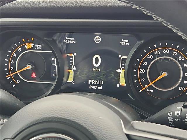 Certified 2025 Jeep Wrangler Sport AWD/4WD image 10