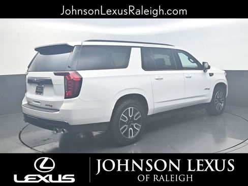 Used 2023 GMC Yukon XL AT4 w/ AT4 Premium Plus Package image 9
