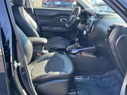 Used 2018 Kia Soul ! image 6