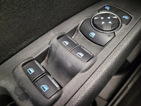 Used 2019 Ford Fusion SE image 27