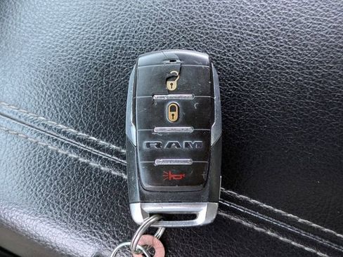 Used 2022 RAM 1500 Big Horn AWD/4WD image 27