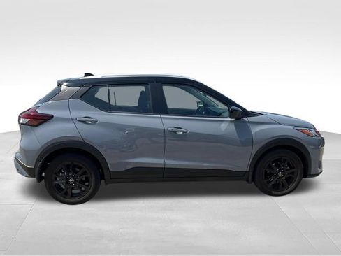 Used 2023 Nissan Kicks SV FWD image 6