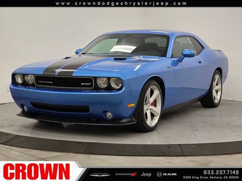 Used 2009 Dodge Challenger SRT8 w/ SRT Option Group II RWD image 3