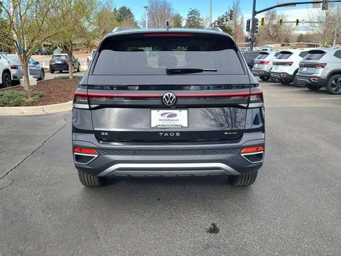 New 2026 Volkswagen Taos SE image 7
